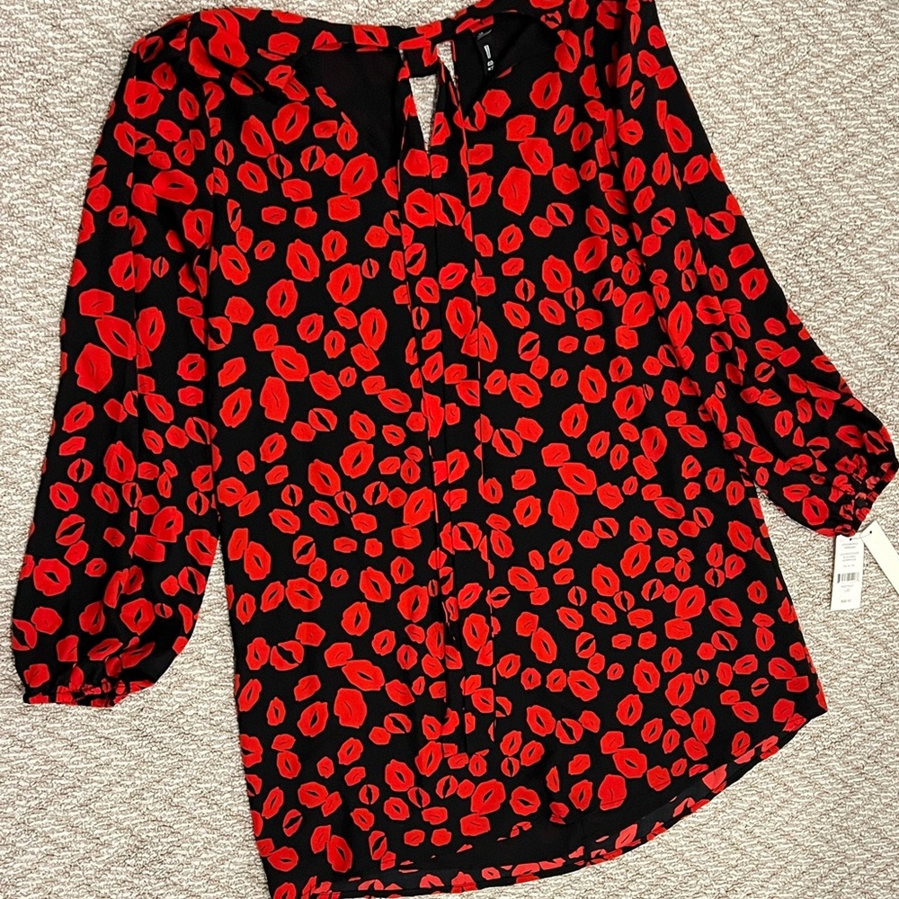 Design Lab Shift Dress with Lips Print